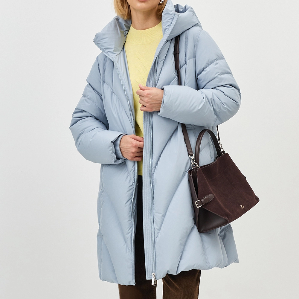 Теплый пуховик с фигурной стежкой