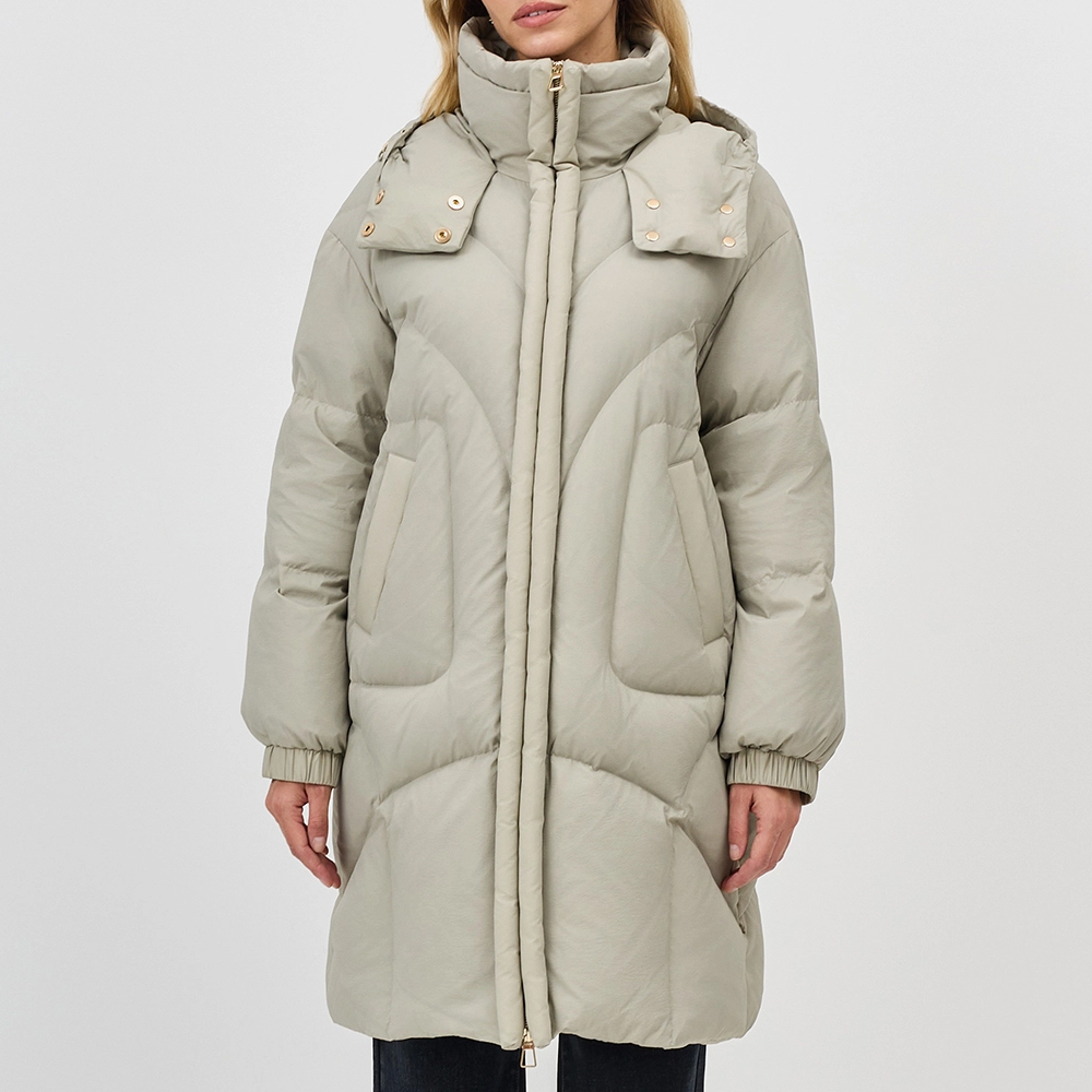 Пуховик с фигурной стежкой