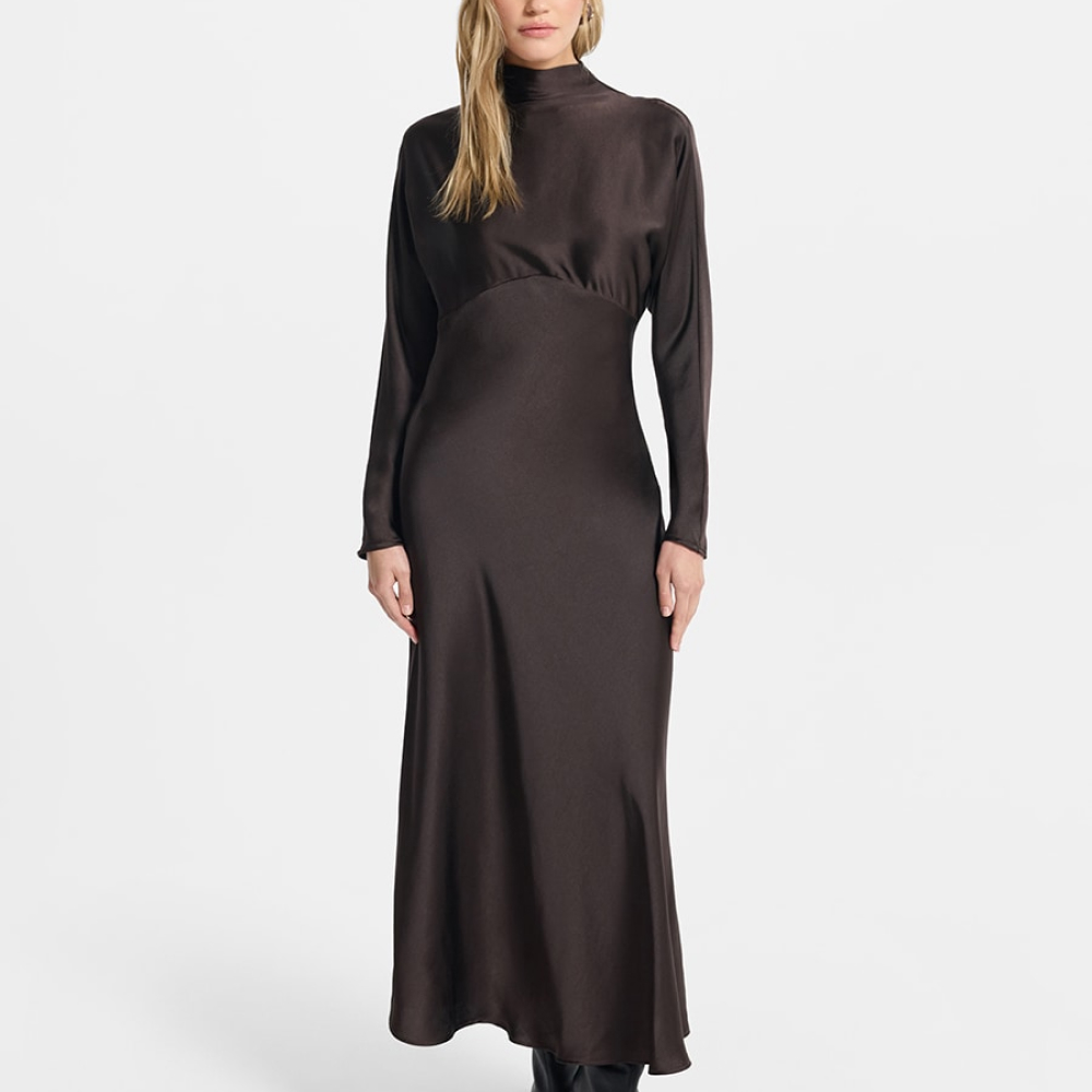 Атласное платье миди с вырезом на спине