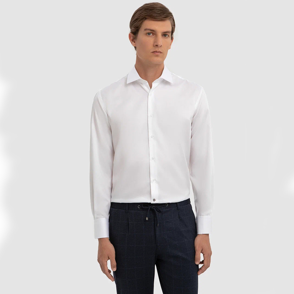 Белая сорочка из хлопка, легкая в уходе в Уфе